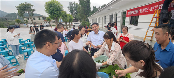 2023-6-21  貴州陽光產(chǎn)權(quán)交易所開展我們的節(jié)日·端午節(jié)主題實踐活動暨鄉(xiāng)村振興調(diào)研活動6.jpg