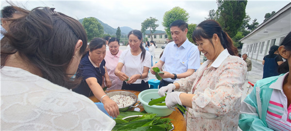 2023-6-21  貴州陽光產(chǎn)權(quán)交易所開展我們的節(jié)日·端午節(jié)主題實踐活動暨鄉(xiāng)村振興調(diào)研活動7.jpg