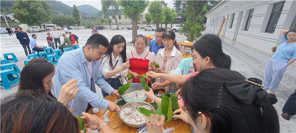 2023-6-21  貴州陽光產(chǎn)權(quán)交易所開展我們的節(jié)日·端午節(jié)主題實踐活動暨鄉(xiāng)村振興調(diào)研活動10.jpg