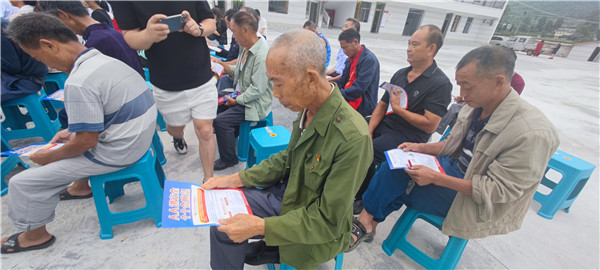 2023-6-21  貴州陽光產(chǎn)權(quán)交易所開展我們的節(jié)日·端午節(jié)主題實踐活動暨鄉(xiāng)村振興調(diào)研活動12.jpg