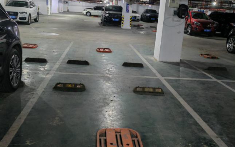 貴州省機關(guān)事務(wù)管理局國有資產(chǎn)管理服務(wù)中心貴陽市南明區(qū)市南路57號陽光100小區(qū)停車位2個招租