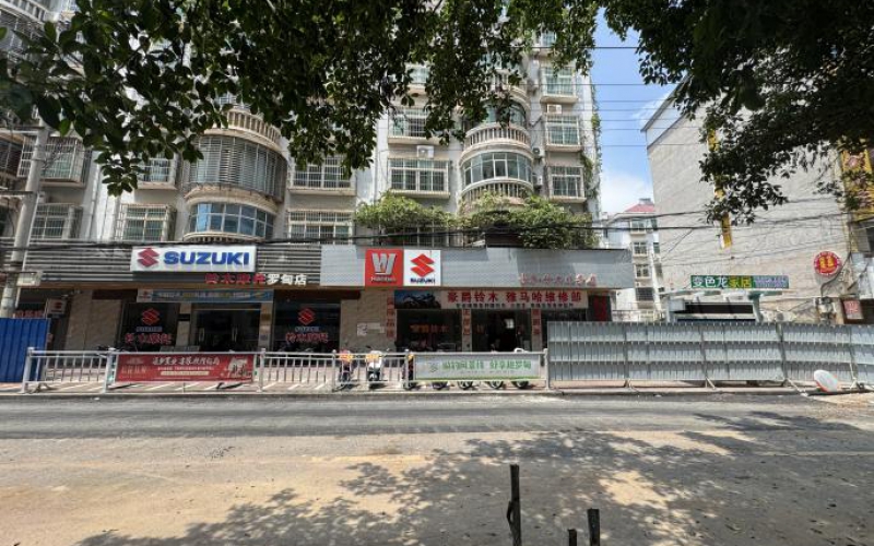 環(huán)城路職工住宅區(qū)一樓1、2-6號門面轉(zhuǎn)讓（持有方：貴州省機關(guān)事務管理局國有資產(chǎn)管理服務中心）