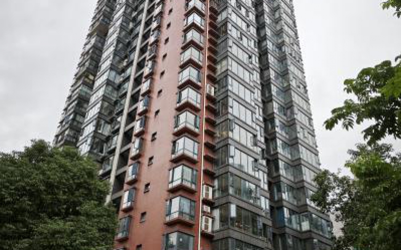 （降價）楓林小區(qū)1號樓1單元18層1號轉(zhuǎn)讓（持有方：貴州省機關事務管理局國有資產(chǎn)管理服務中心）(三次掛牌)